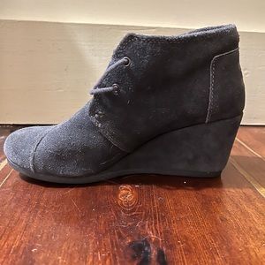 Like new TOMS gray wedge booties, 7.5